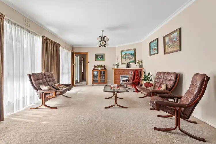 Second view of Homely house listing, 8 Sutton Court, Glen Waverley VIC 3150