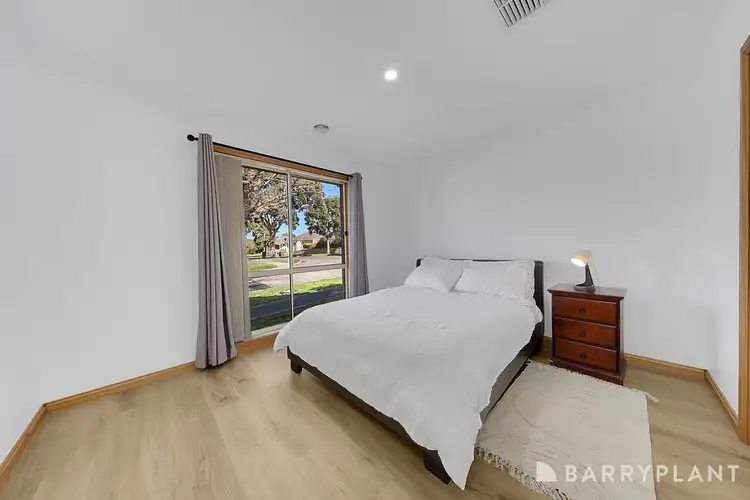 Fifth view of Homely house listing, 1 Point Pleasant Way, South Morang VIC 3752