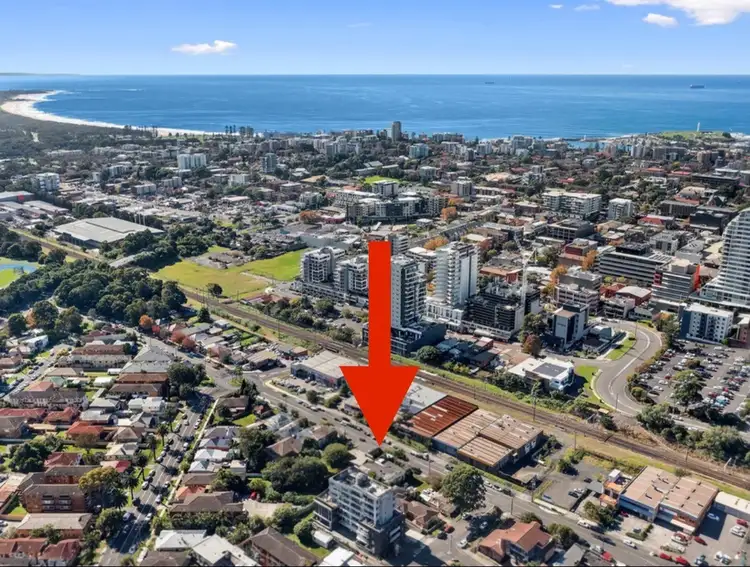 Main view of Homely unit listing, 4/12 Hercules Street, Wollongong NSW 2500