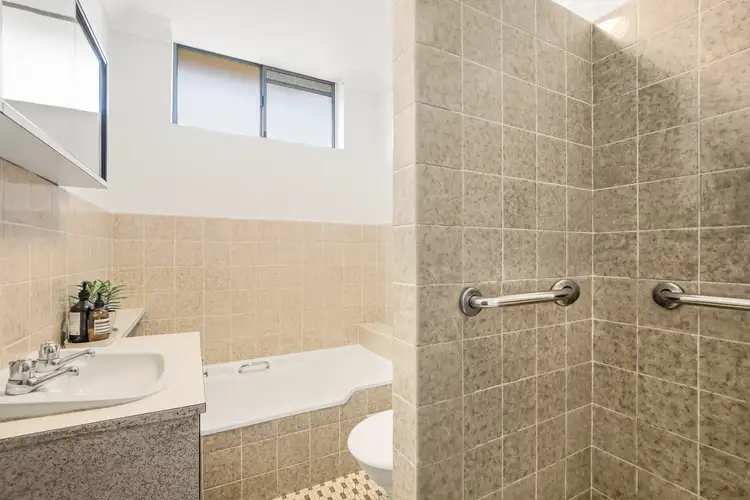 Sixth view of Homely apartment listing, 5/26 Beach Street, Coogee NSW 2034