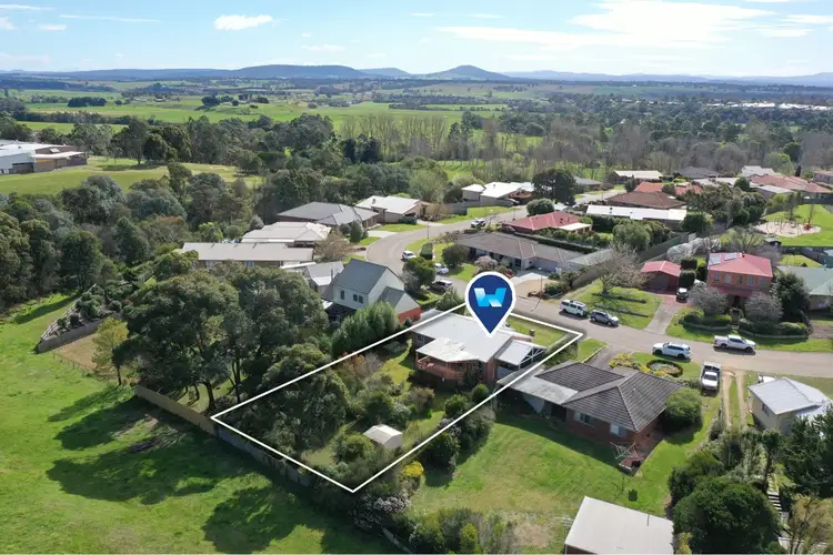 Second view of Homely house listing, 19 Harnham Drive, Bairnsdale VIC 3875
