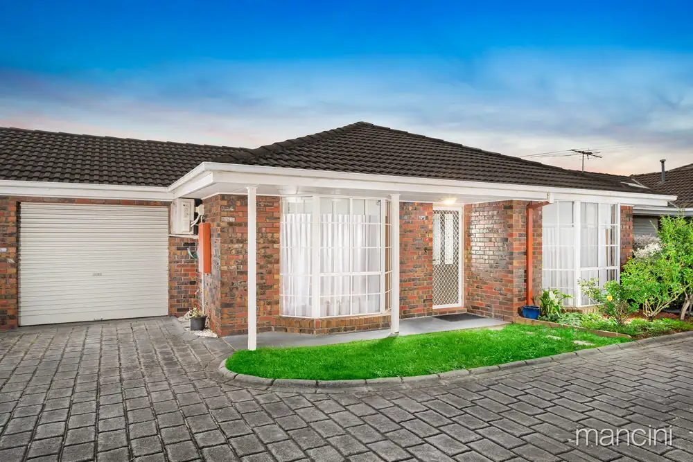 Main view of Homely unit listing, 2/12 Romawi Street, Altona VIC 3018