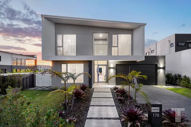 176 Lake Serenity Boulevard, Helensvale QLD 4212