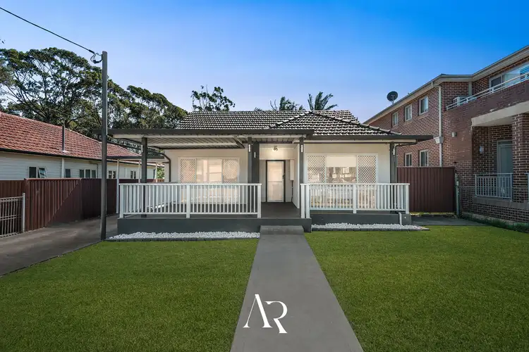 11 Lily Avenue, Riverwood NSW 2210