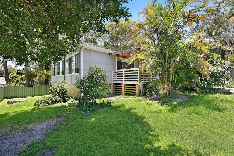 7 Burrawong Street