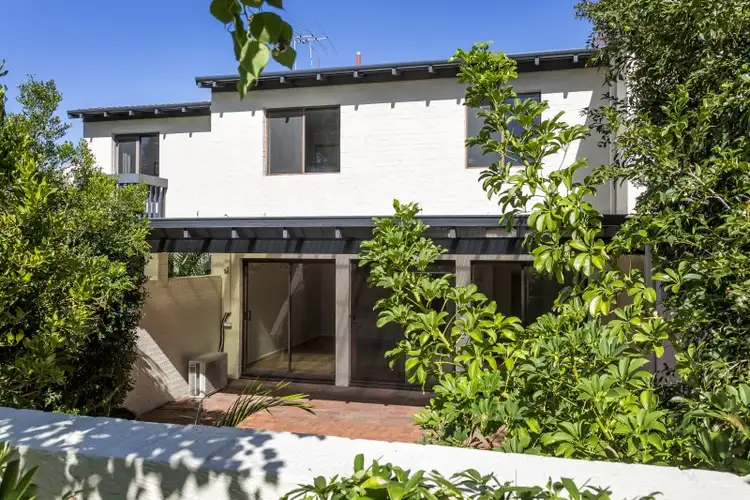 2/11 South Terrace, Como WA 6152