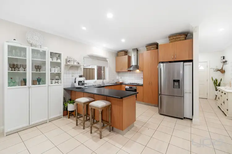 Fourth view of Homely house listing, 2/10 Stamford Grove, Caroline Springs VIC 3023