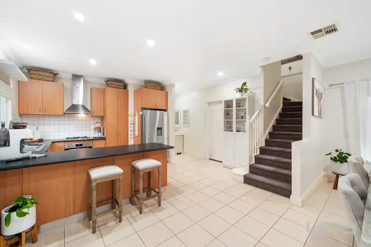 Fifth view of Homely house listing, 2/10 Stamford Grove, Caroline Springs VIC 3023