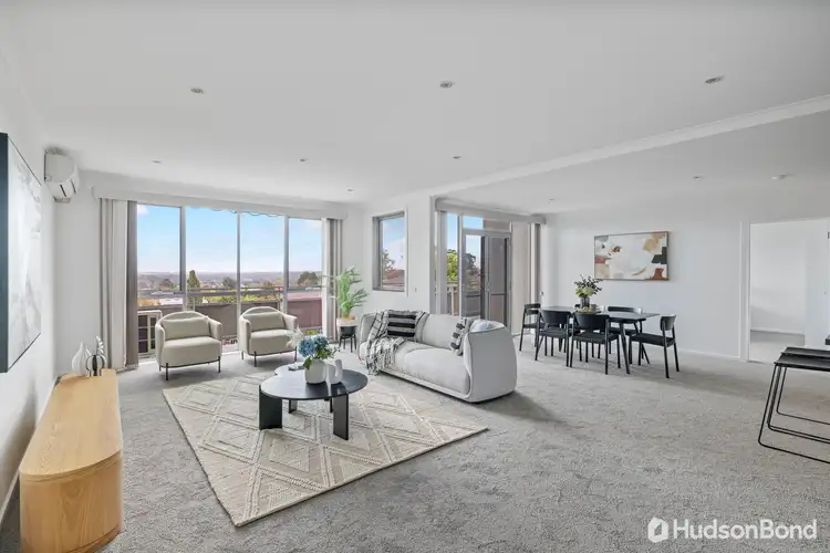 23/3 Sovereign Point Court, Doncaster VIC 3108