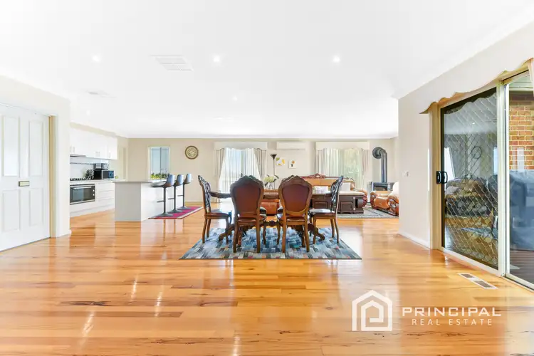 Fourth view of Homely house listing, 8 Rachael Court, Pakenham VIC 3810