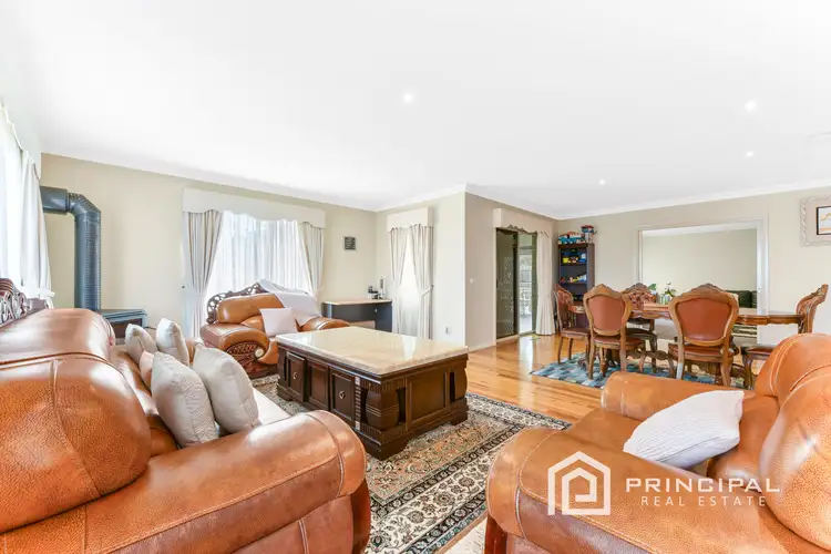 Fifth view of Homely house listing, 8 Rachael Court, Pakenham VIC 3810