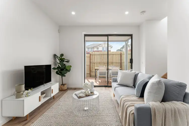 3/24 Bamfield Road