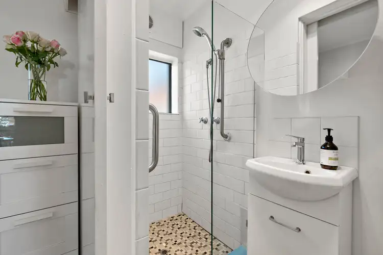 Sixth view of Homely apartment listing, 4/1A Thomas Street, Birchgrove NSW 2041