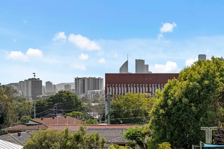 Sixth view of Homely unit listing, 4/17 Dowar Street, Coorparoo QLD 4151