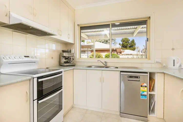 Fifth view of Homely house listing, 2/33 Johns Street, Mildura VIC 3500