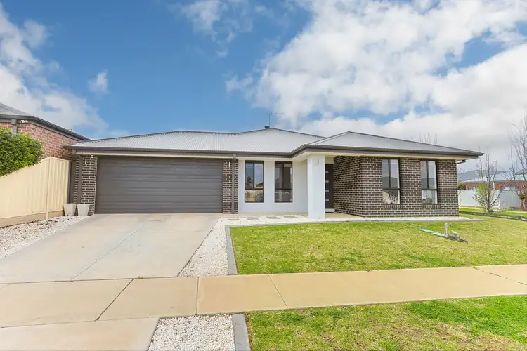 Second view of Homely house listing, 17 Springfield Drive, Mildura VIC 3500