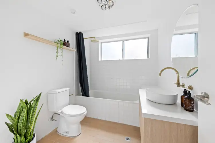 Sixth view of Homely apartment listing, 1/15 Ocean View Road, Freshwater NSW 2096