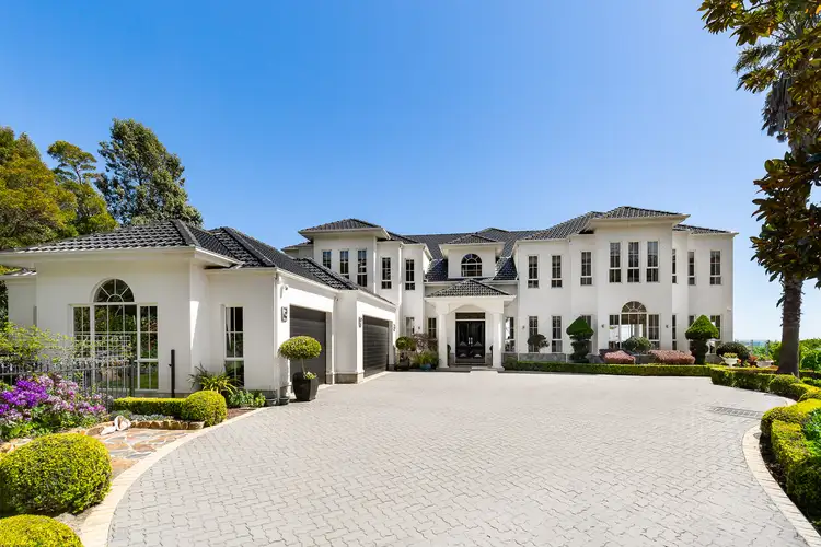 2 Whitelodge Way, Frankston South VIC 3199