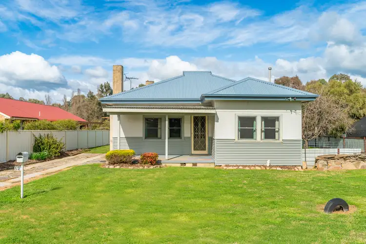 52 Young Street, Holbrook NSW 2644