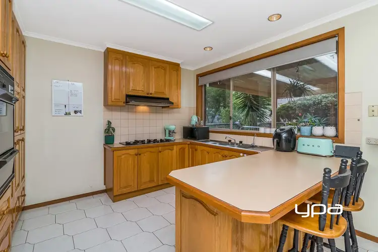 Fifth view of Homely house listing, 2 Crawford Way, Sunbury VIC 3429