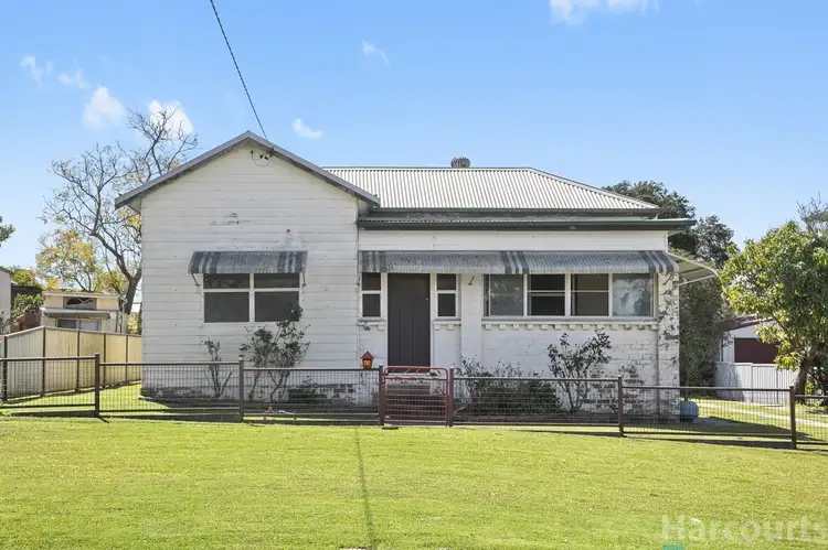 43 Tamworth Street, Abermain NSW 2326