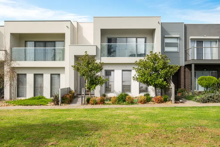 6 Seacrest Walk, St Leonards VIC 3223