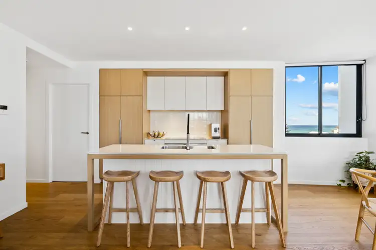 402/60 Jefferson Lane