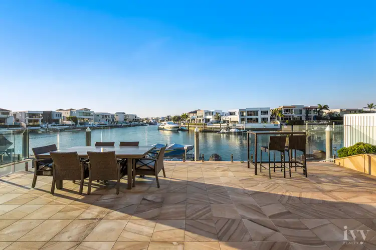 8 King Charles Drive, Sovereign Islands QLD 4216