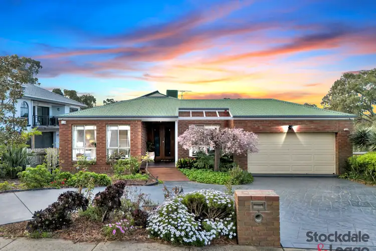 4 Jubilee Crescent, Mill Park VIC 3082