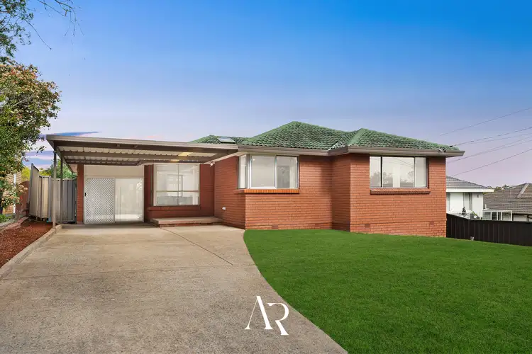 35 Sevenoaks Crescent, Bass Hill NSW 2197