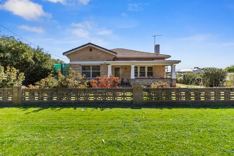 8 Bluff Road, Minlaton SA 5575