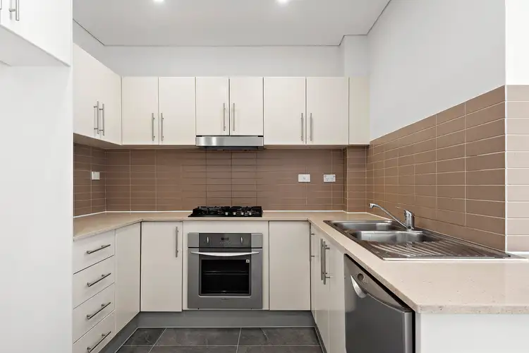 Third view of Homely unit listing, 28/11-13 Oaks Avenue, Dee Why NSW 2099