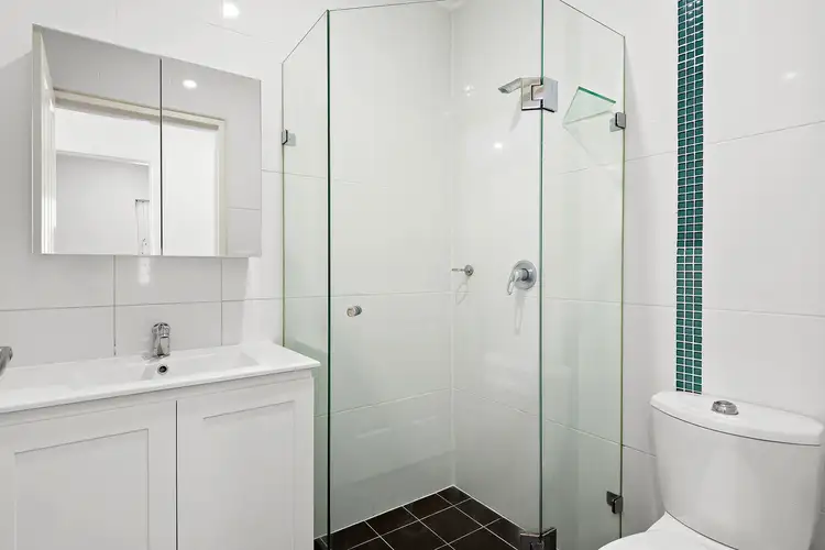 Fifth view of Homely unit listing, 28/11-13 Oaks Avenue, Dee Why NSW 2099