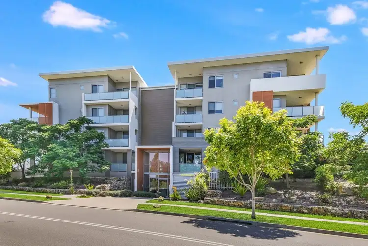 E102/2 Rowe Drive, Potts Hill NSW 2143