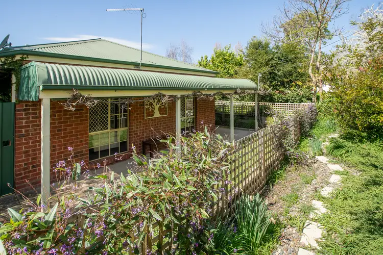 1446 Burrows Road, Lavington NSW 2641