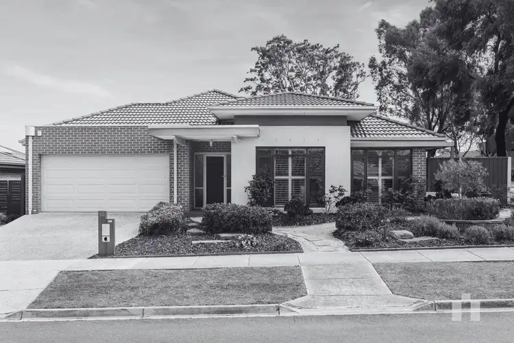 16 Coulthard Crescent, Doreen VIC 3754