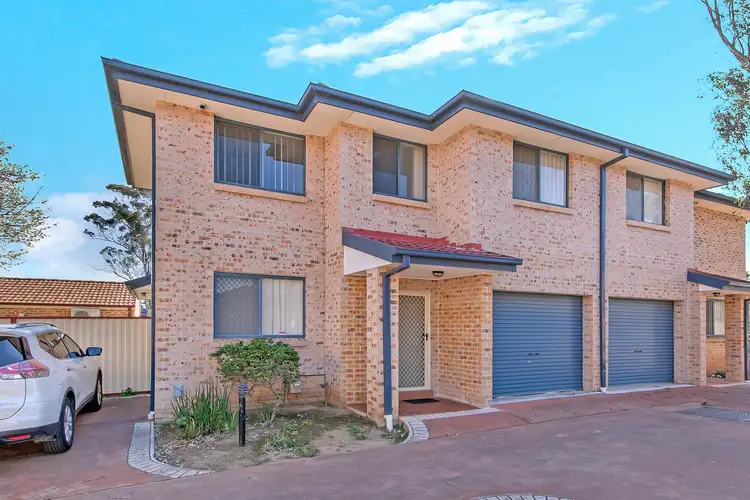8/32 Meacher Street