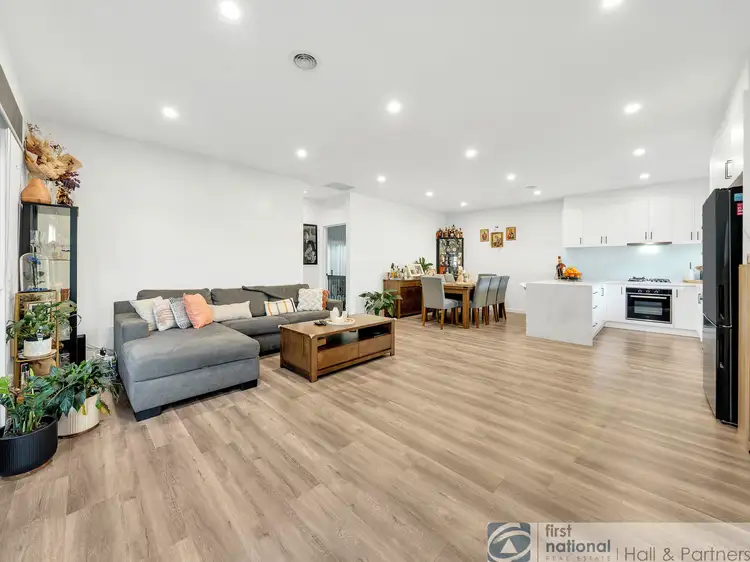 2/4 Box Street, Doveton VIC 3177
