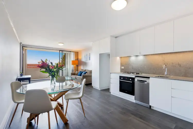 301/88 Vista Street