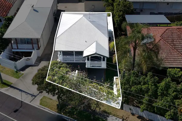 19 Pembroke Road, Coorparoo QLD 4151