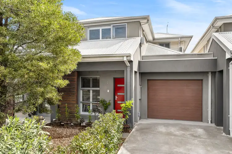 2/31 Cooper Avenue, Altona North VIC 3025