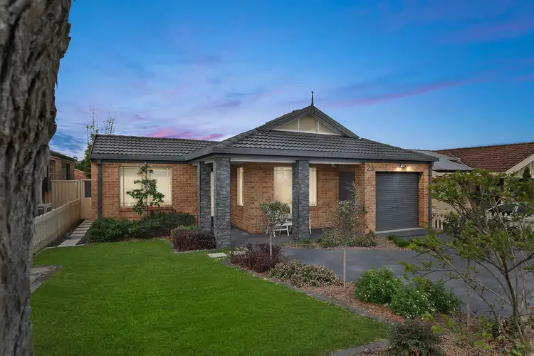 23 Waugh Close