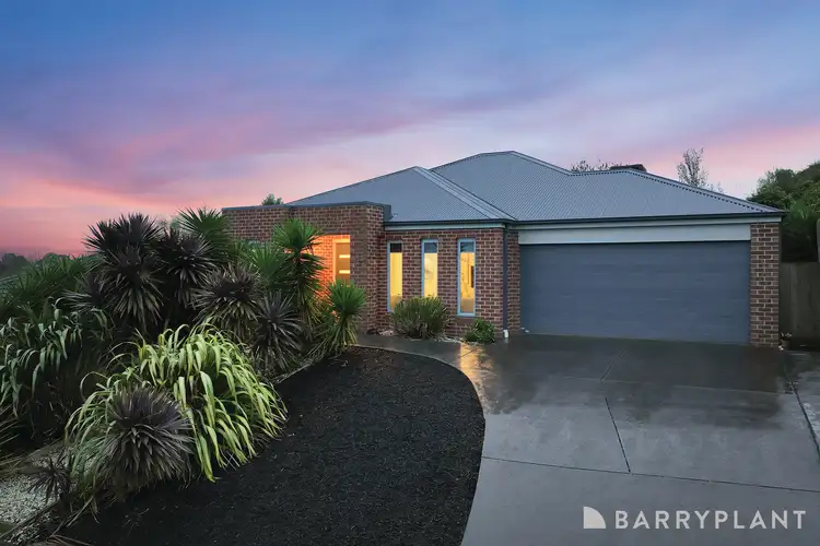 8 Kensington Square, Drouin VIC 3818