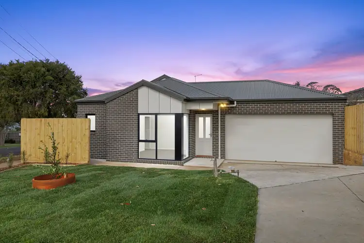 Main view of Homely townhouse listing, 4 The Spinney, Belmont VIC 3216
