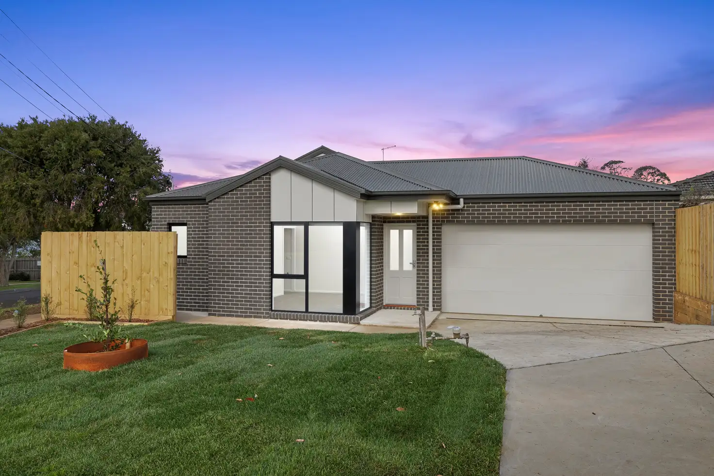 Main view of Homely townhouse listing, 4 The Spinney, Belmont VIC 3216