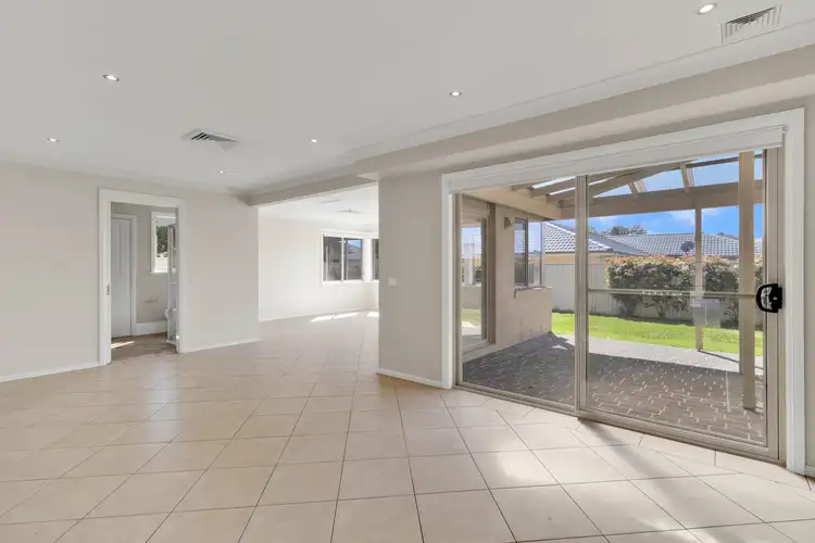 Fourth view of Homely house listing, 2 Viewfield Crescent, Woongarrah NSW 2259