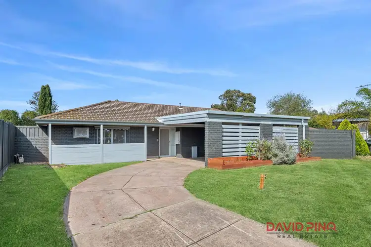 7 Carnarvon Place, Melton West VIC 3337