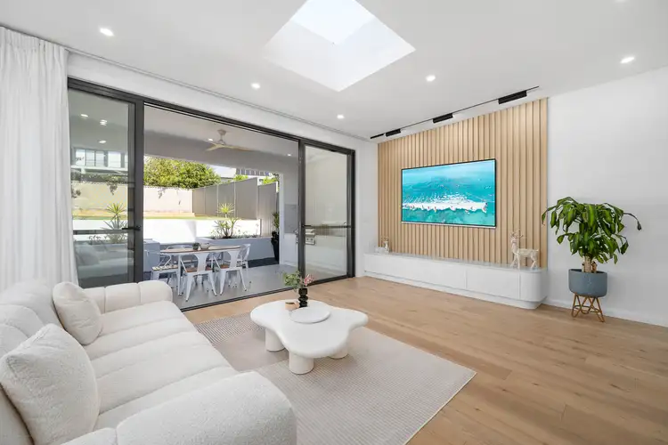 8A Clifford Road, Miranda NSW 2228