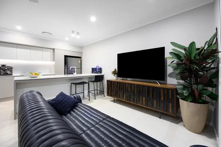 Sixth view of Homely townhouse listing, 33/1 Citron Crescent, Helensvale QLD 4212