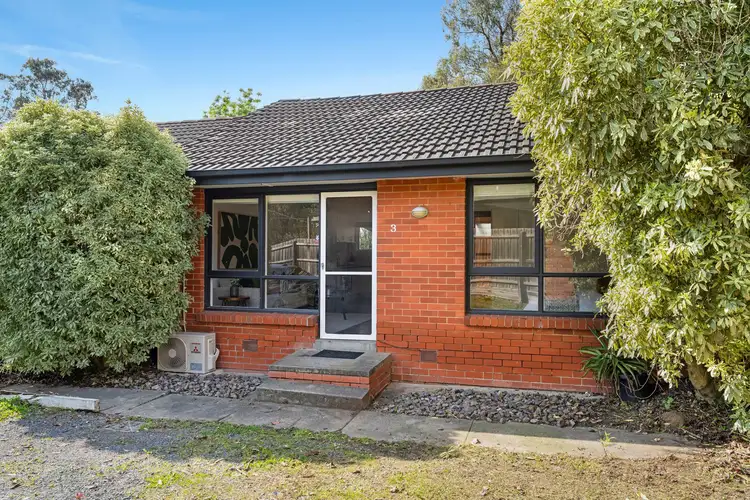 3/8 Simpson Road, Ferntree Gully VIC 3156
